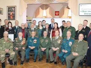 Игорь Седых поздравил нижегородских ветеранов боевых действий и военной службы с Днем защитника Отечества в Доме ветеранов