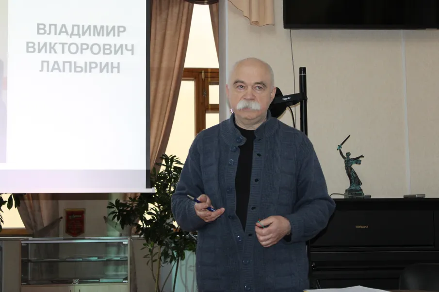 В «Ветеранской гостиной» состоялся творческий вечер Владимира Лапырина
