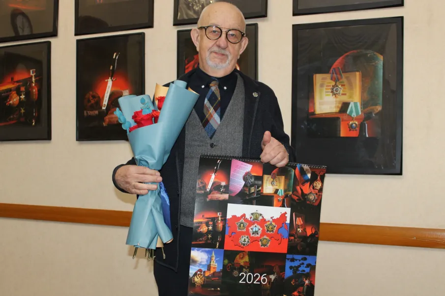 Авторская фотовыставка Николая Шабарова «Награды нашего времени» открылась в областном Доме ветеранов