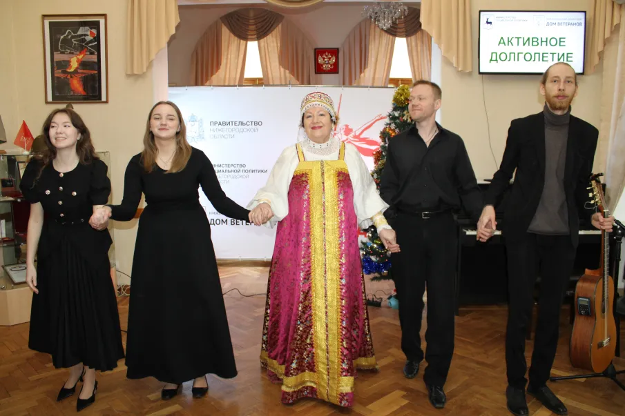 Клуб «Активное долголетие» провел предновогоднее праздничное собрание в Доме ветеранов