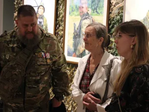 Ветераны СВО и члены их семей посетили выставку «Герои-нижегородцы. Портреты героев СВО»