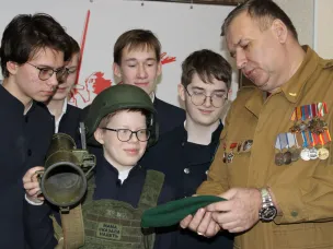 Председатель областного Совета ветеранов Андрей Захаров  открыл проект «Урок мужества в Доме ветеранов»