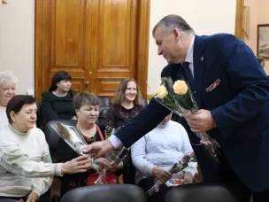 В областном Доме ветеранов прошло мероприятие,  посвященное Дню матери