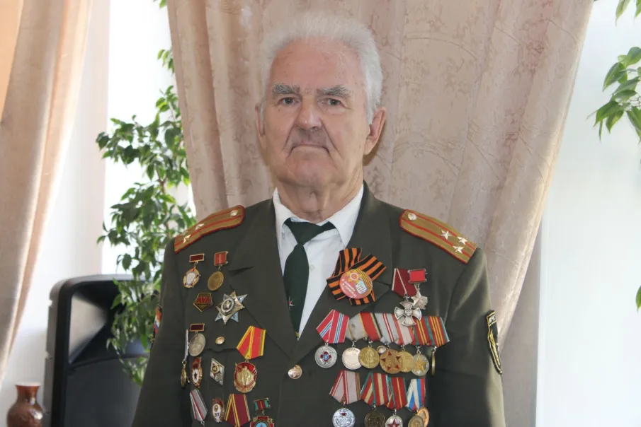 «Урок мужества в Доме ветеранов» провел ветеран-чернобылец Леонид Карасев