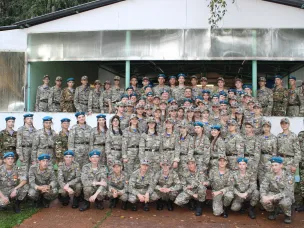 Ветеран боевых действий подполковник Олег Шатохин выступил с моноспектаклем "Время вспомнить" для воспитанников детских муниципальных лагерей