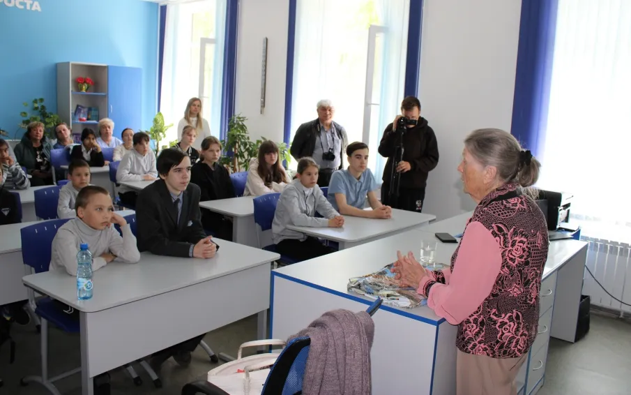 Нина Параничева провела урок мужества для школьников поселка Галибиха