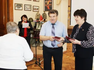 В Доме ветеранов состоялось торжественное вручение нагрудного знака «Дети военного времени»